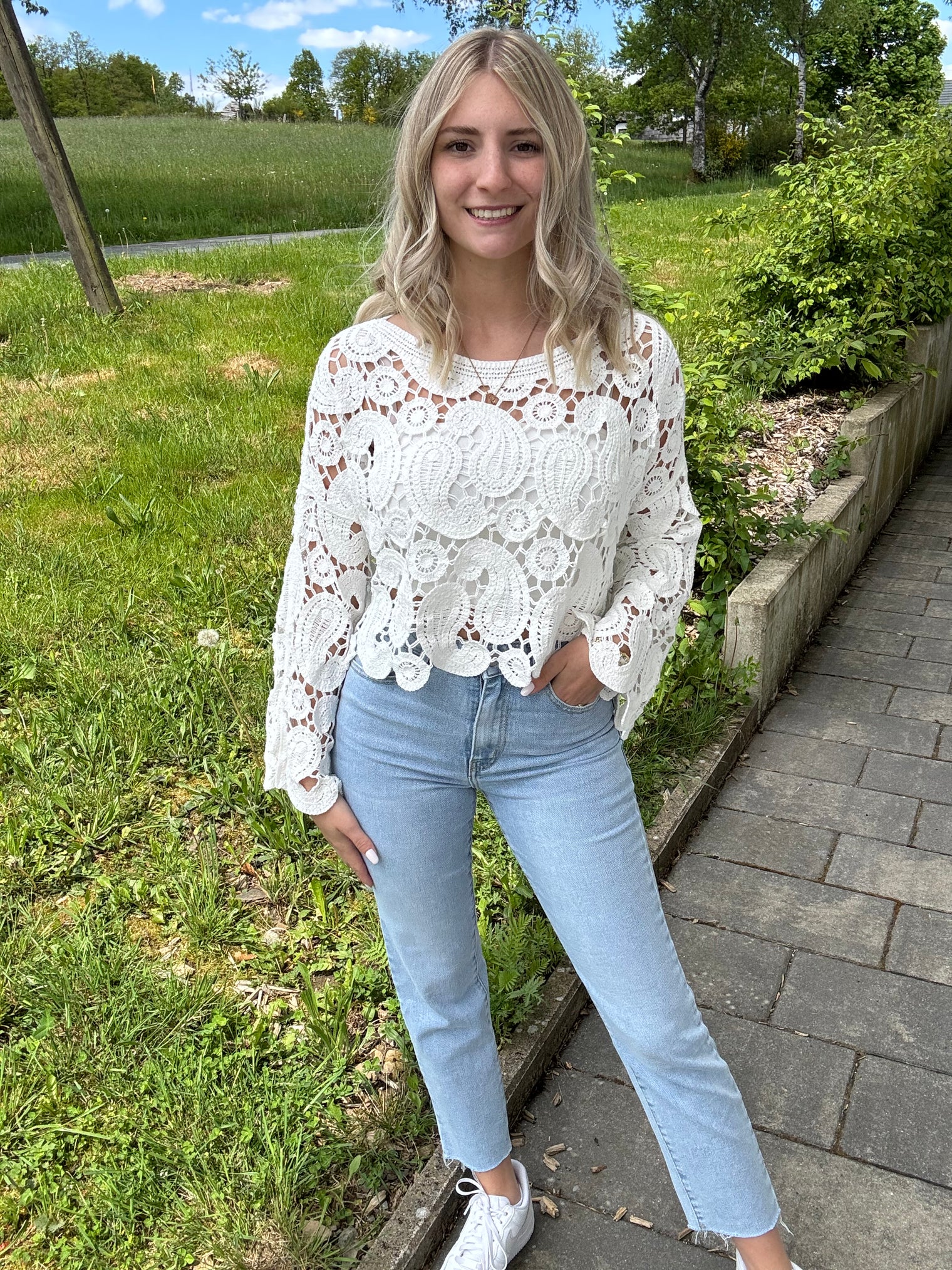 Stretch MOM Jeans BASIC light denim blue kaputter Saum