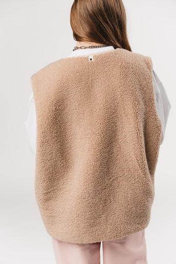 KARO KAUER TEDDY VEST