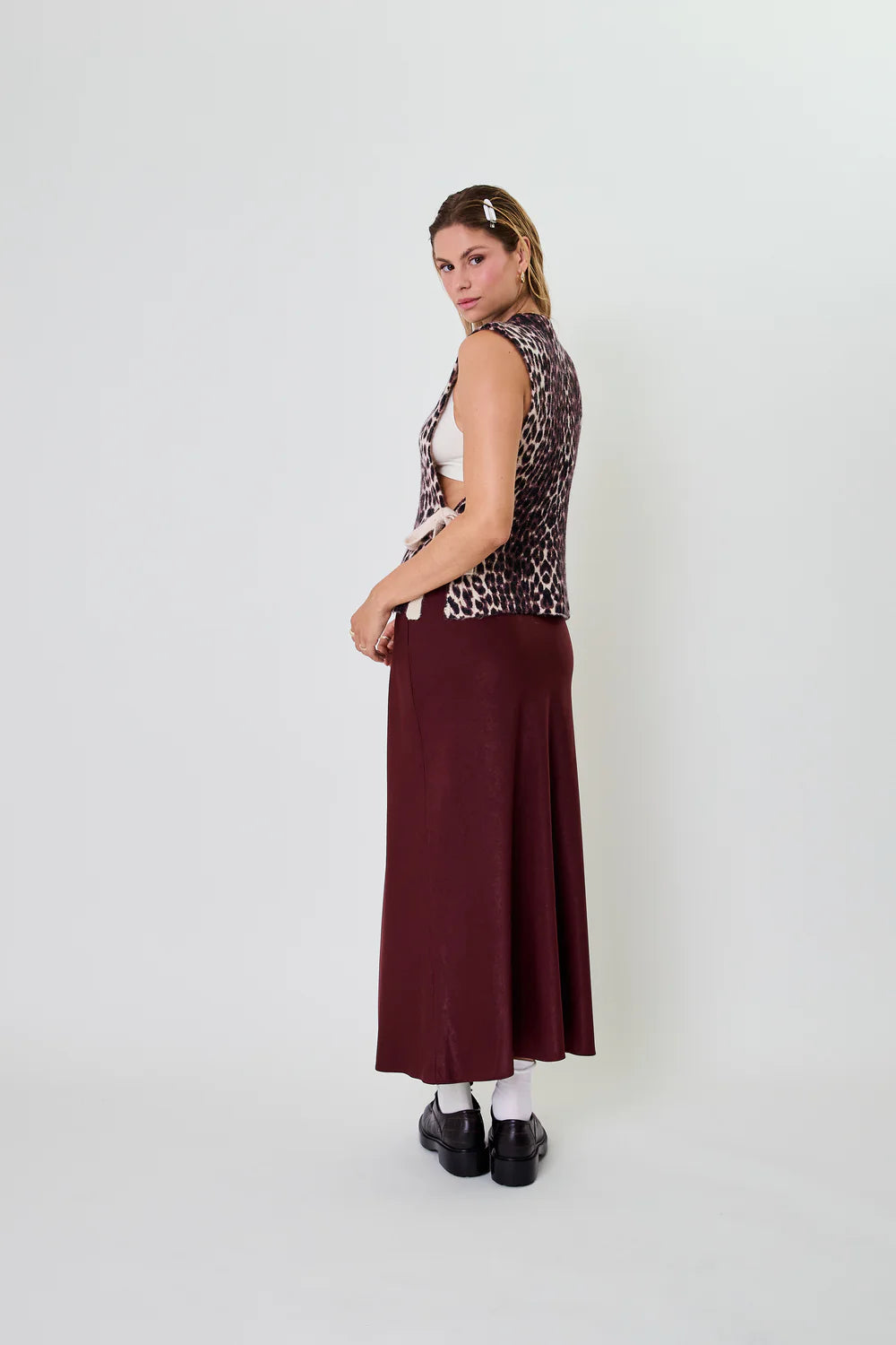 OH APRIL Moxie Tie Vest Leo Cherrywood