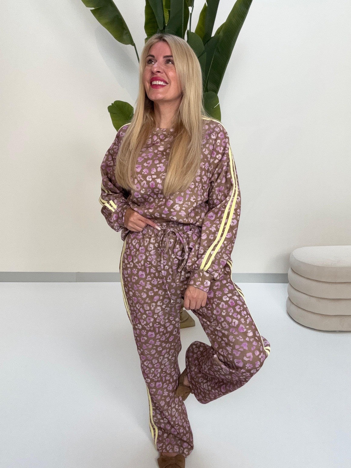 Butterstoff Sweater LEO LOUNGE braun/flieder
