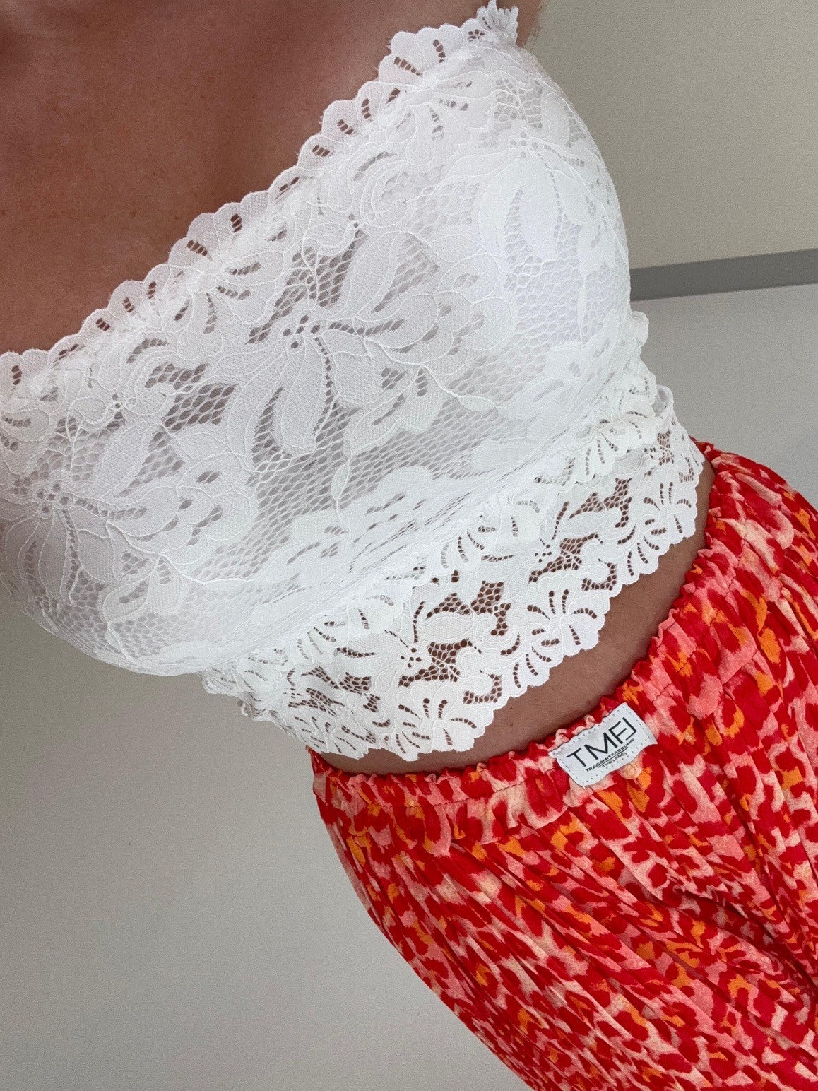 Bandeau Top mit elastischem Gummizug weiß