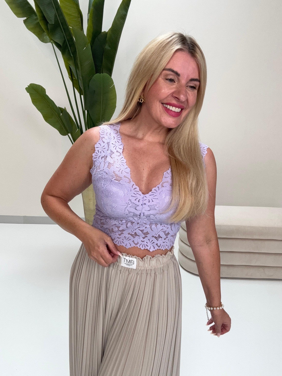 Top mit Spitze LACE LOVE flieder