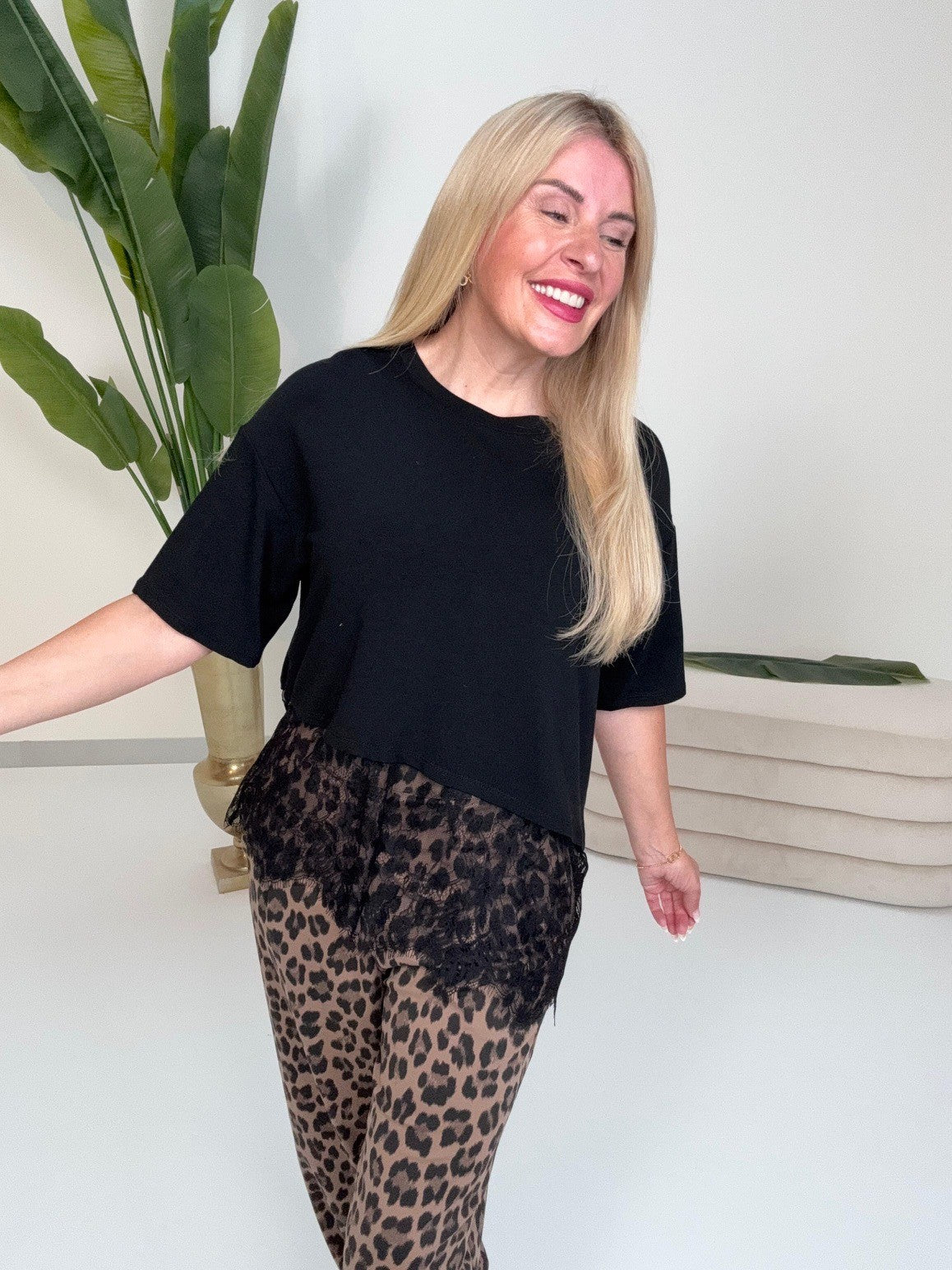 Spitzenshirt LACE schwarz