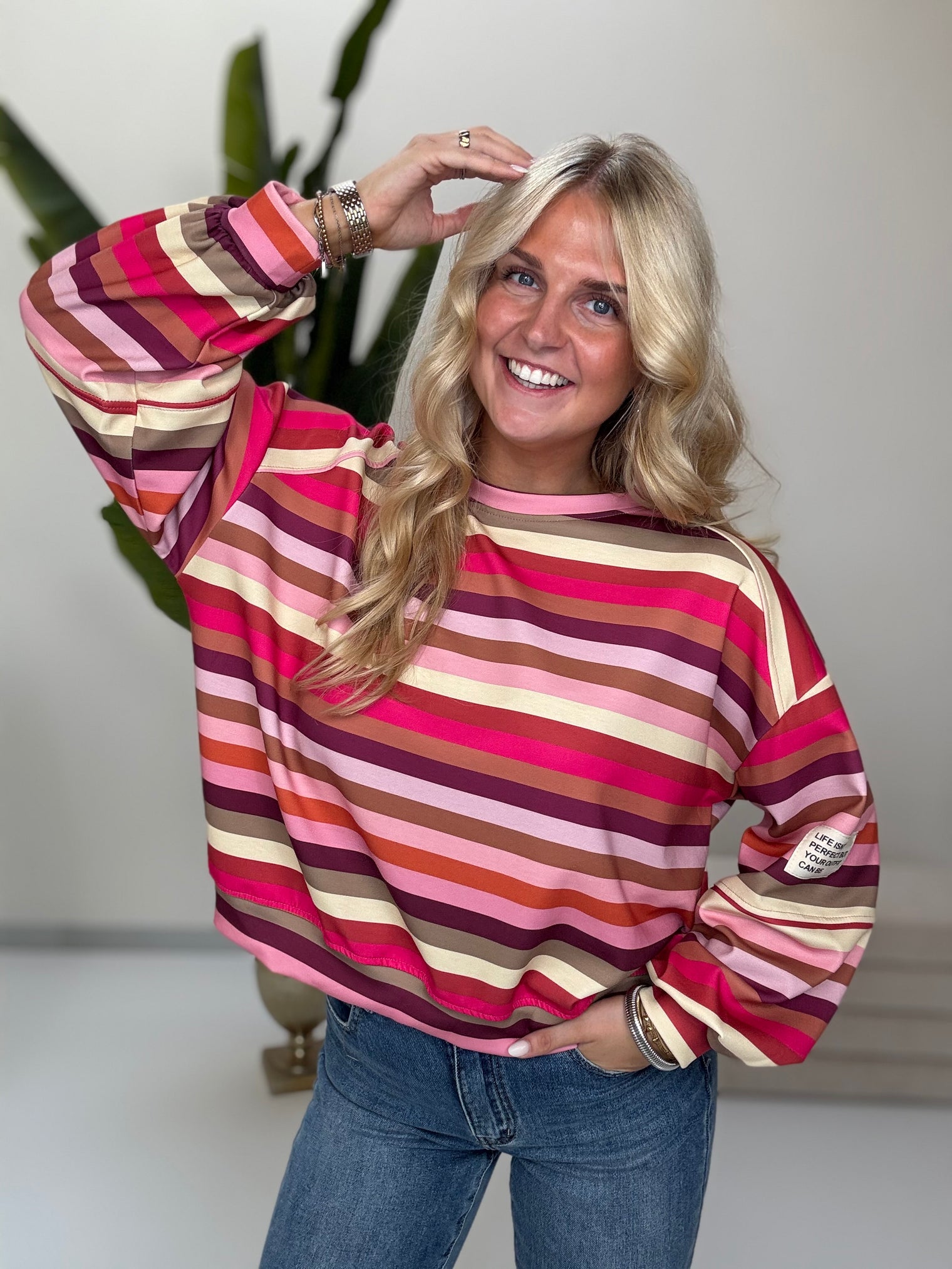 Butterstoff Sweater mit Patch am Ärmel buttermilk/rosa/pink/taupe/braun/orange