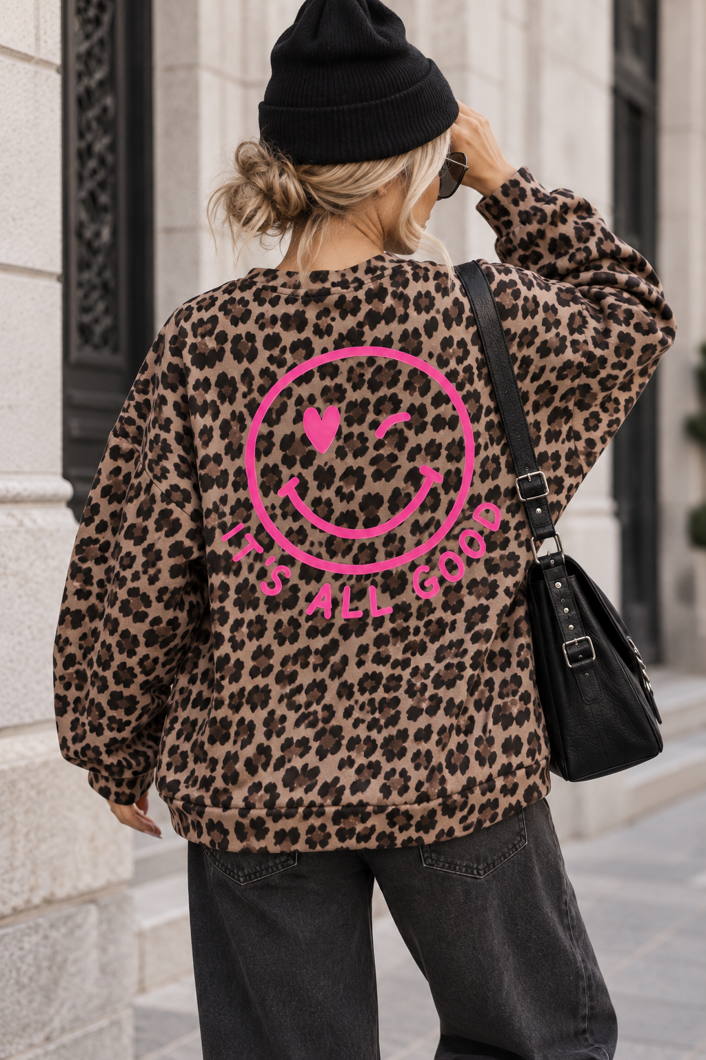 Oversize Sweater taupe Leo ITS ALL GOOD creme mit Rückenprint