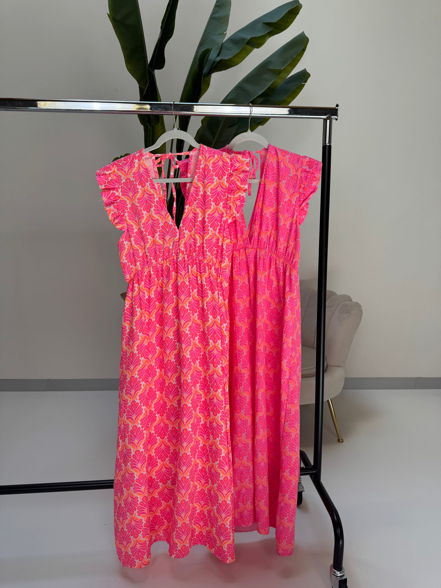 Signature Musselin Kleid weiß ORNAMENTS pink