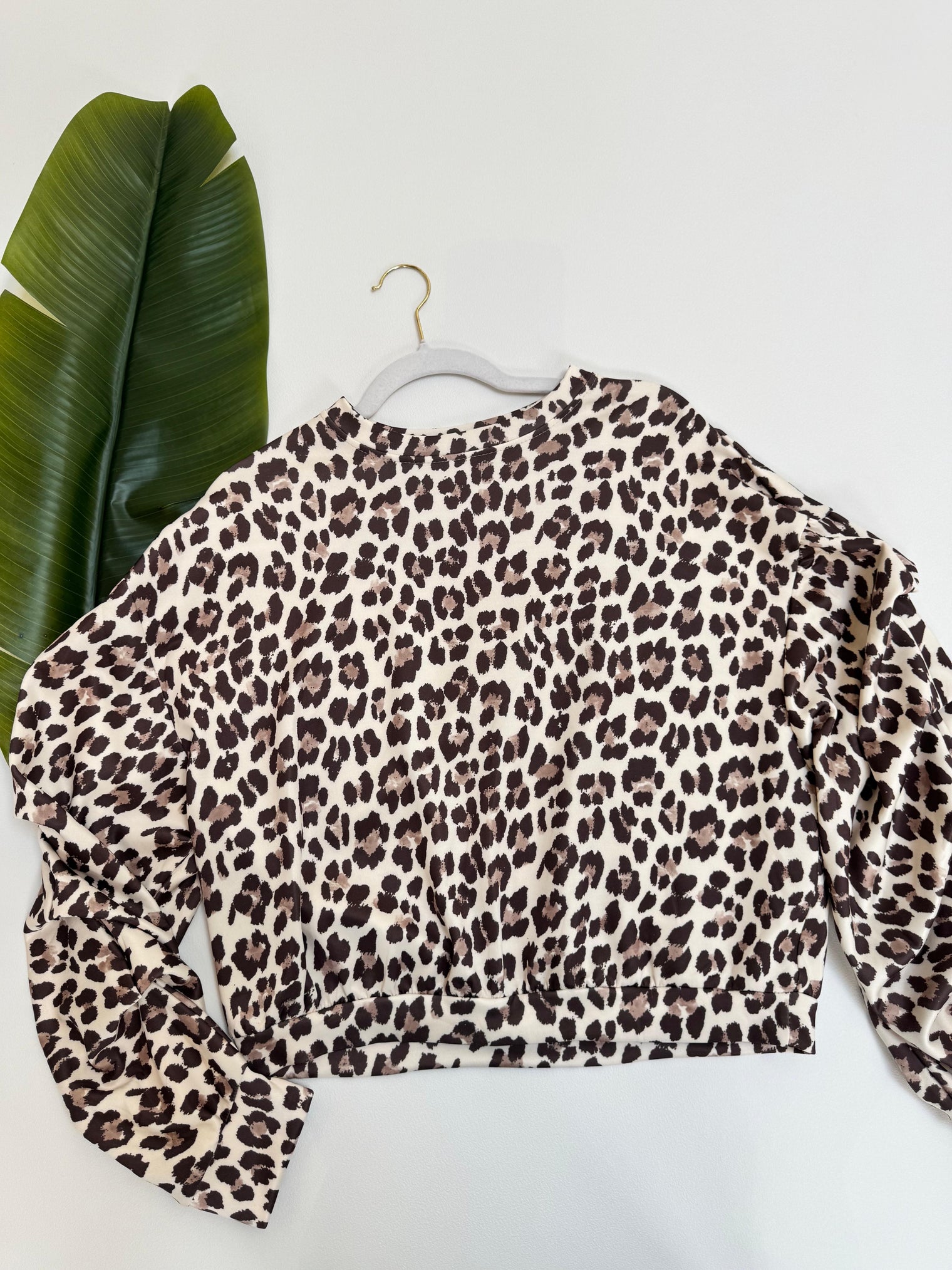 Butterstoff Pullover mit Crinkle Arm creme leo