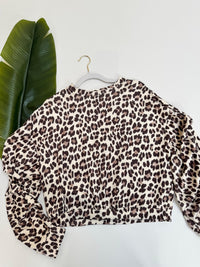 Butterstoff Pullover mit Crinkle Arm creme leo