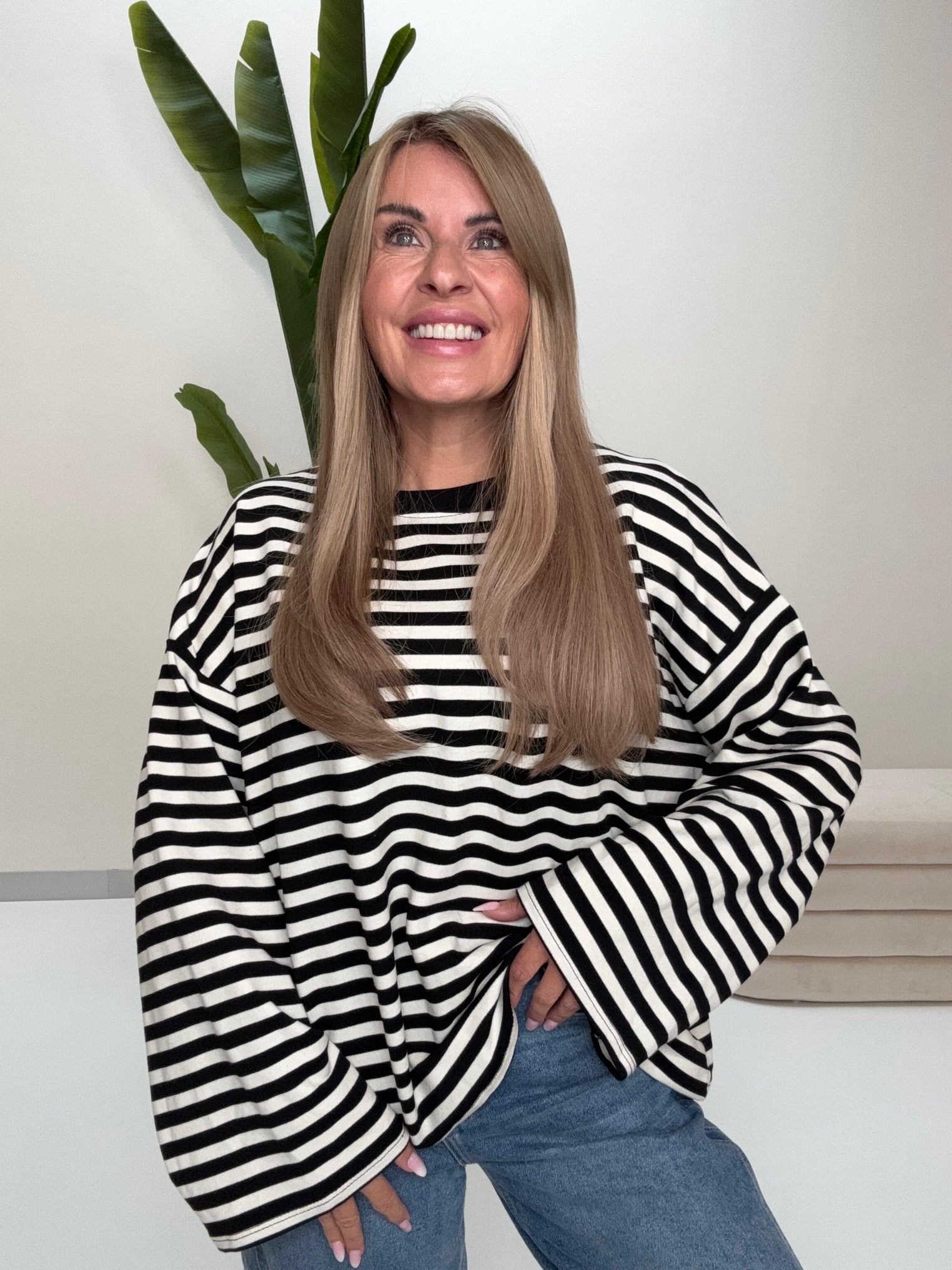 Longsleeve mit leicht ausgestelltem Ärmel STRIPES cremeweiß/schwarz