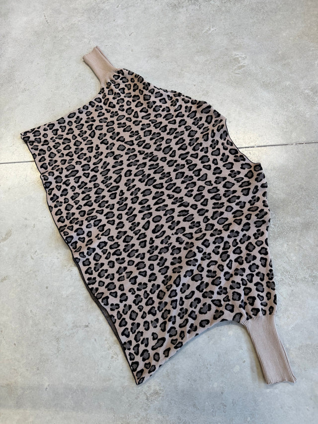 Feinstrick Fledermauspullover im LEO Style taupe/schwarz