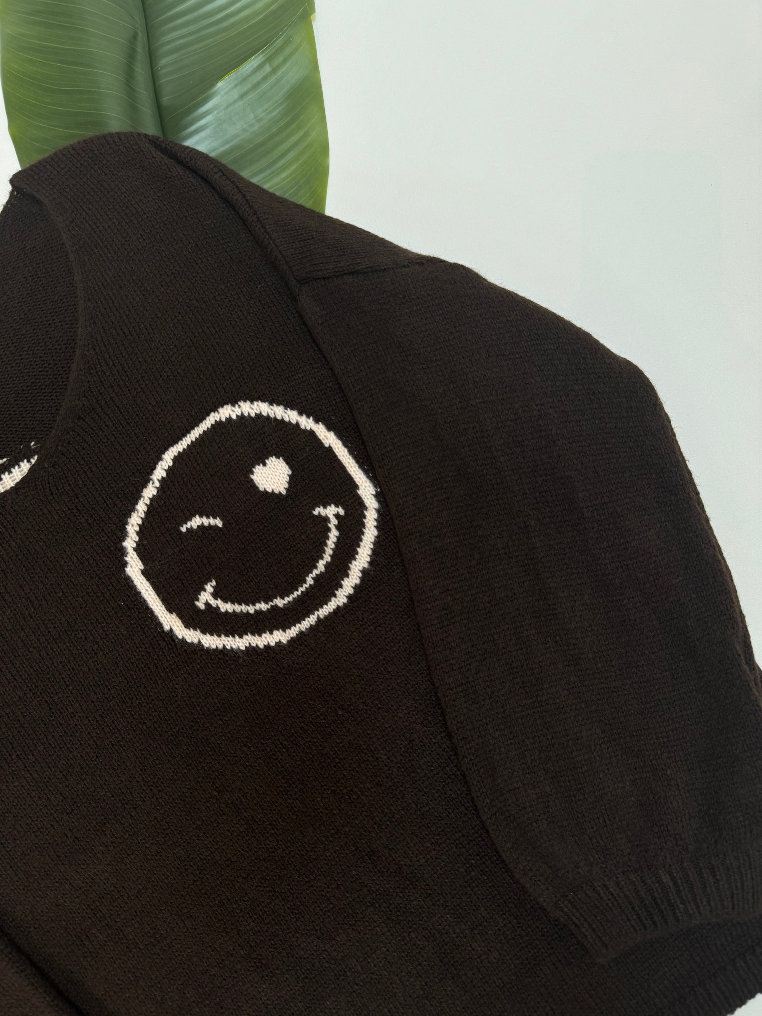 Oversize Strickpullover mit Smiley&Rückenprint dark chocolate/creme