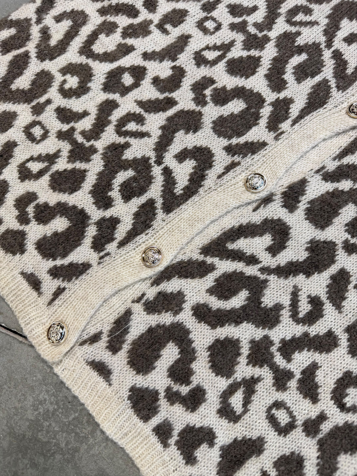 Strickjacke mit Knopfleiste LEO creme/taupe