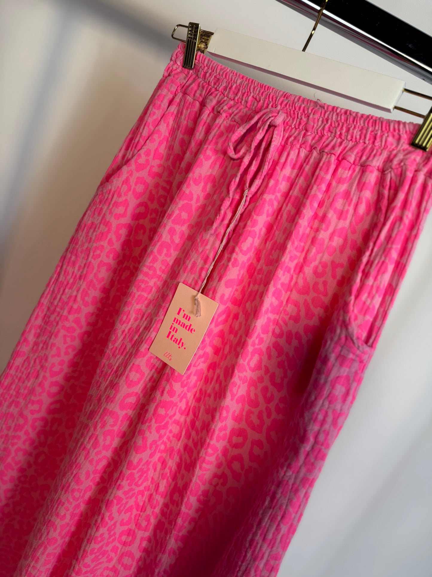 Stylische Musselin Hose Leo hot pink