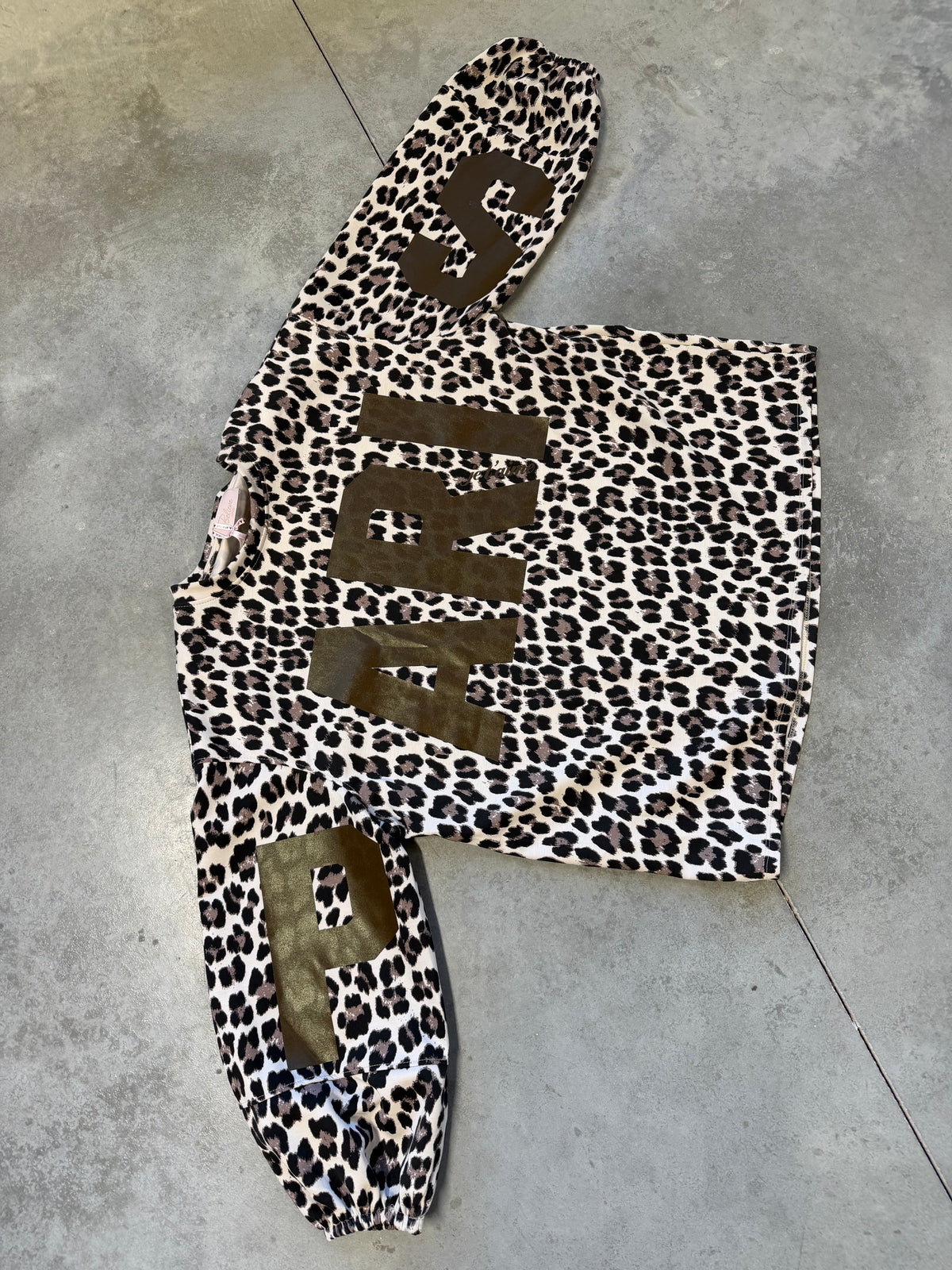 PREMIUM Butterstoff Paris Sweater LEO beige/schwarz