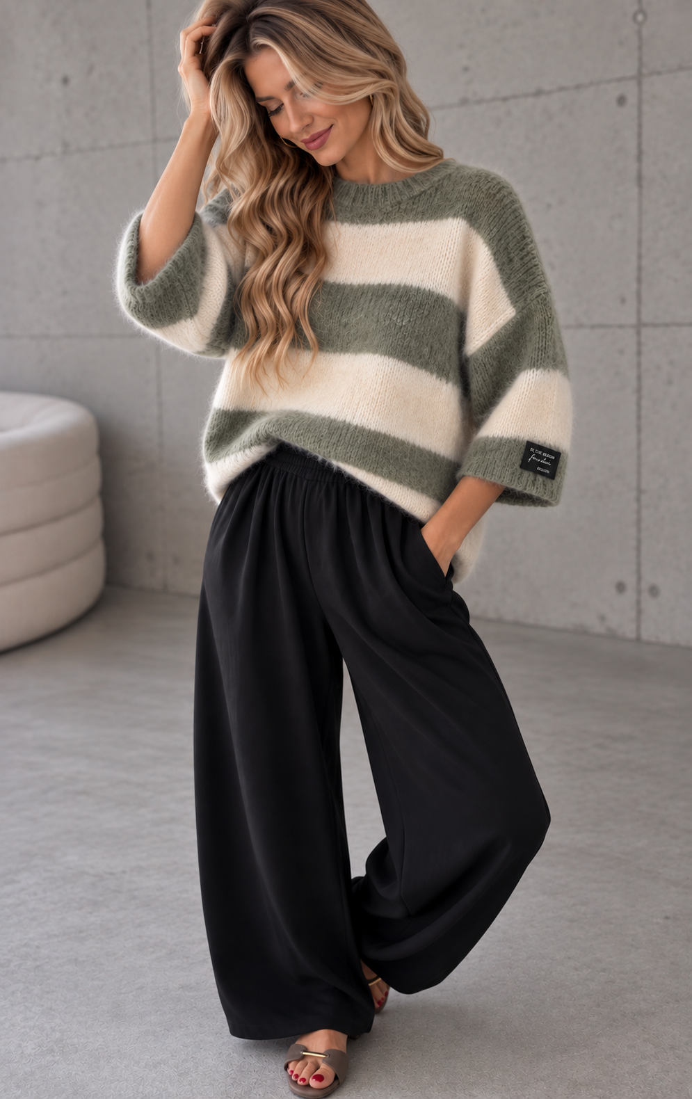 Strickpullover mit Patch khaki/creme