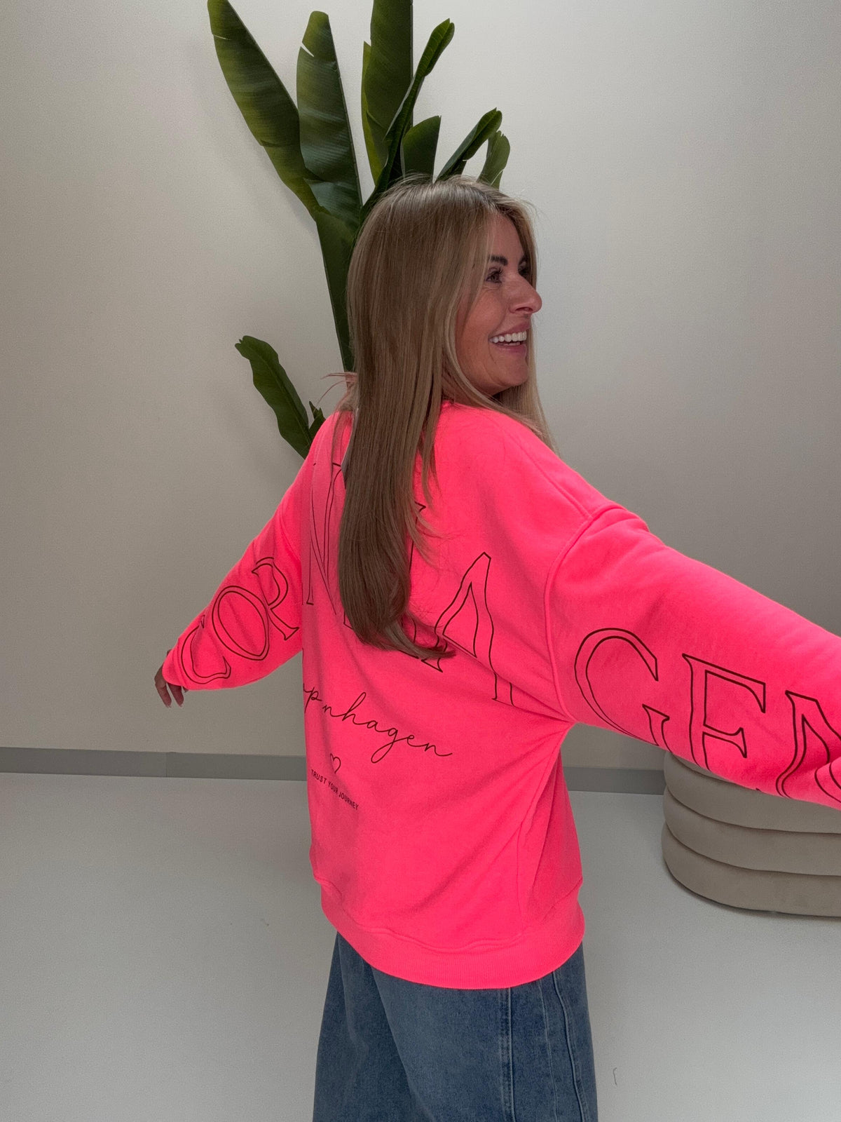 Sweater mit Rückenprint COPENHAGEN pink