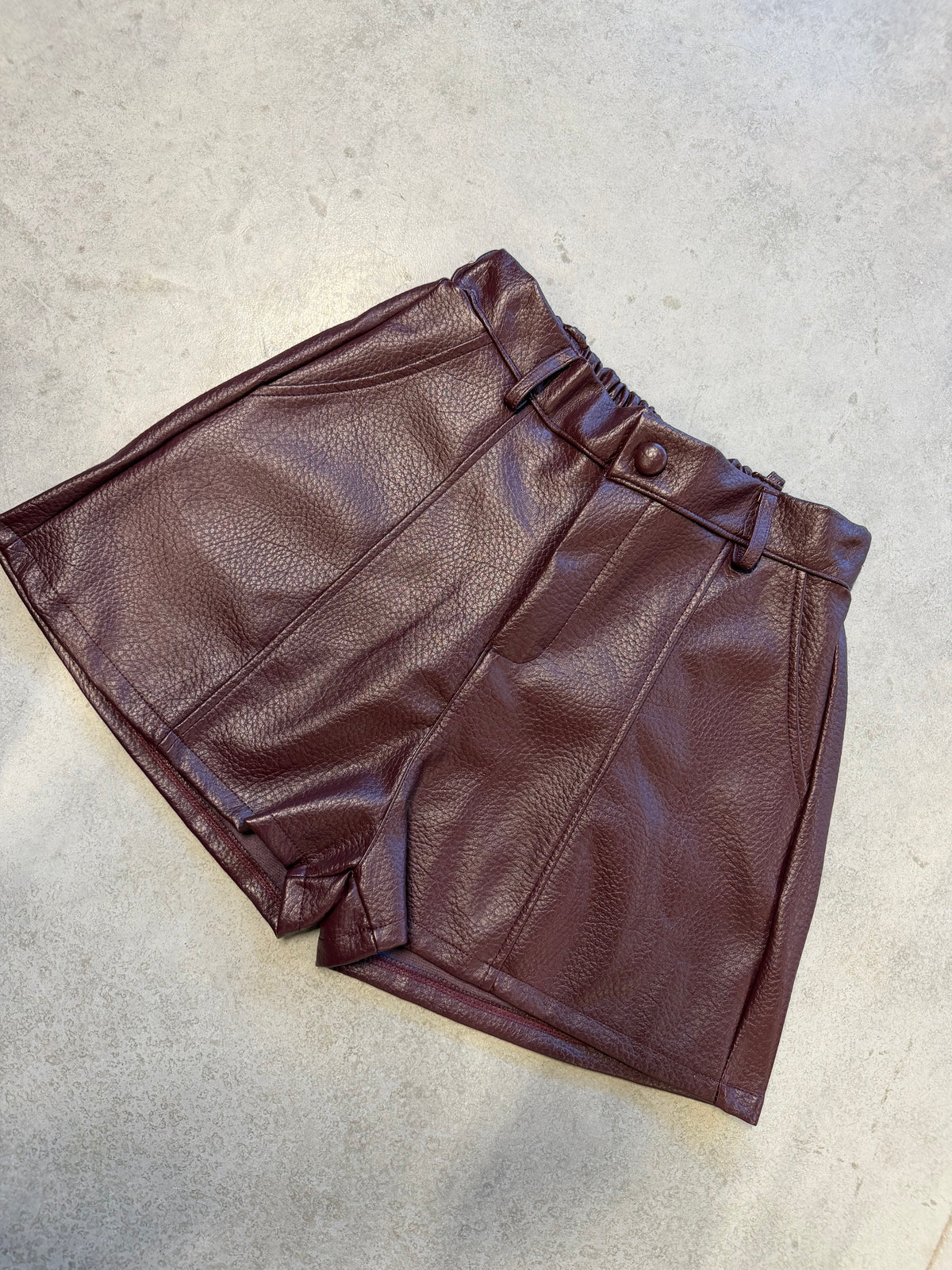 Shorts City Vibes burgundy