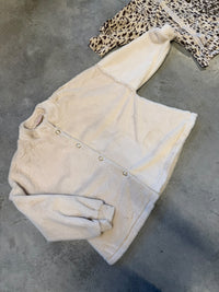 Teddyjacke Creme mit goldenen Knöpfen