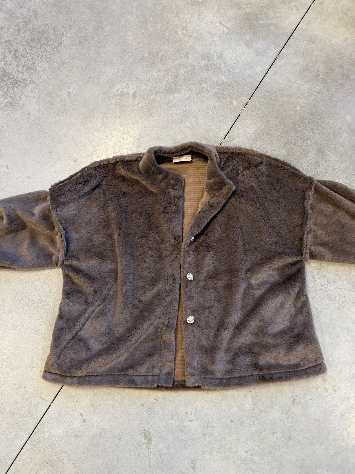 Teddyjacke Braun mit goldenen Knöpfen