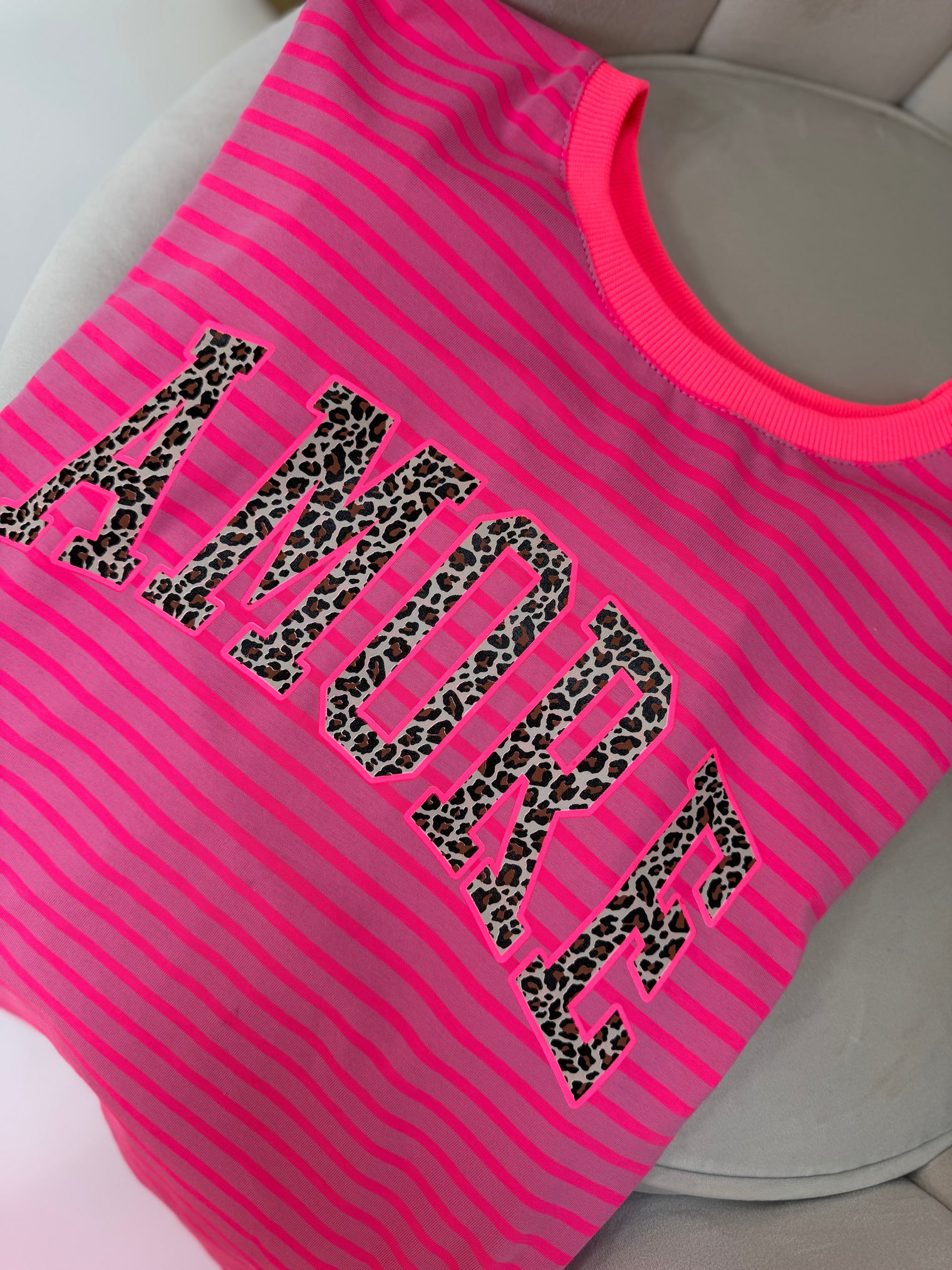 Statement Shirt fuchsia/pink gestreift AMORE Leo
