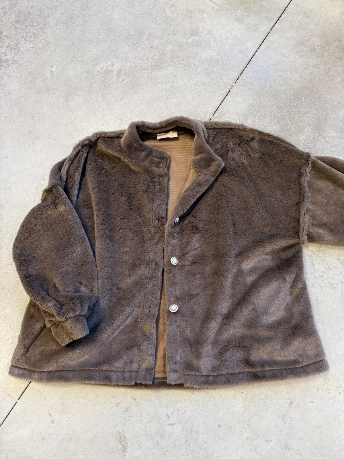 Teddyjacke Braun mit goldenen Knöpfen