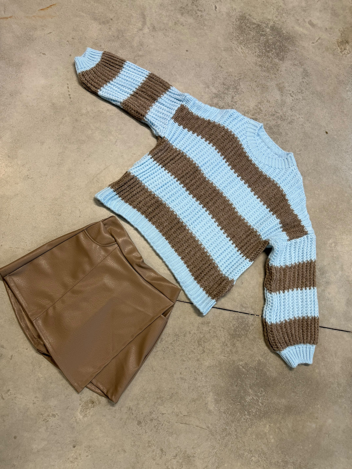 Strickpullover ONLY COZY VIBES taupe/hellblau
