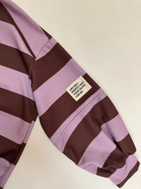 Butterstoff Sweater mit Patch am Ärmel BIG STRIPES flieder/coffee