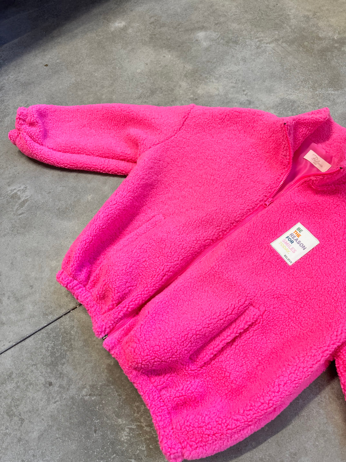 TEDDY Jacke mit Reißverschluss & Patch BE THE REASON pink