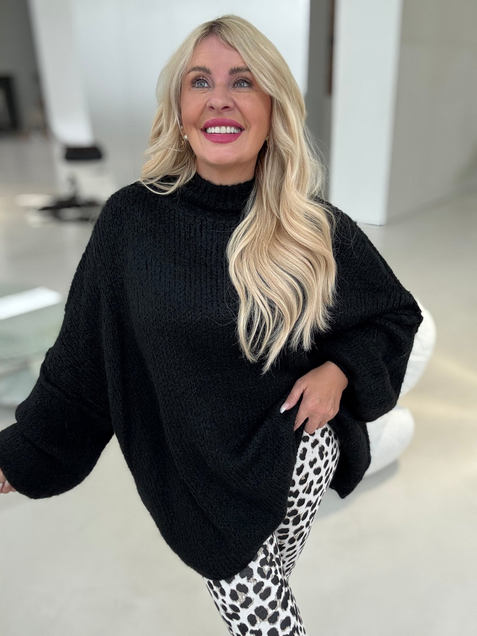 Kuschelweicher OVERSIZE Strickpullover schwarz