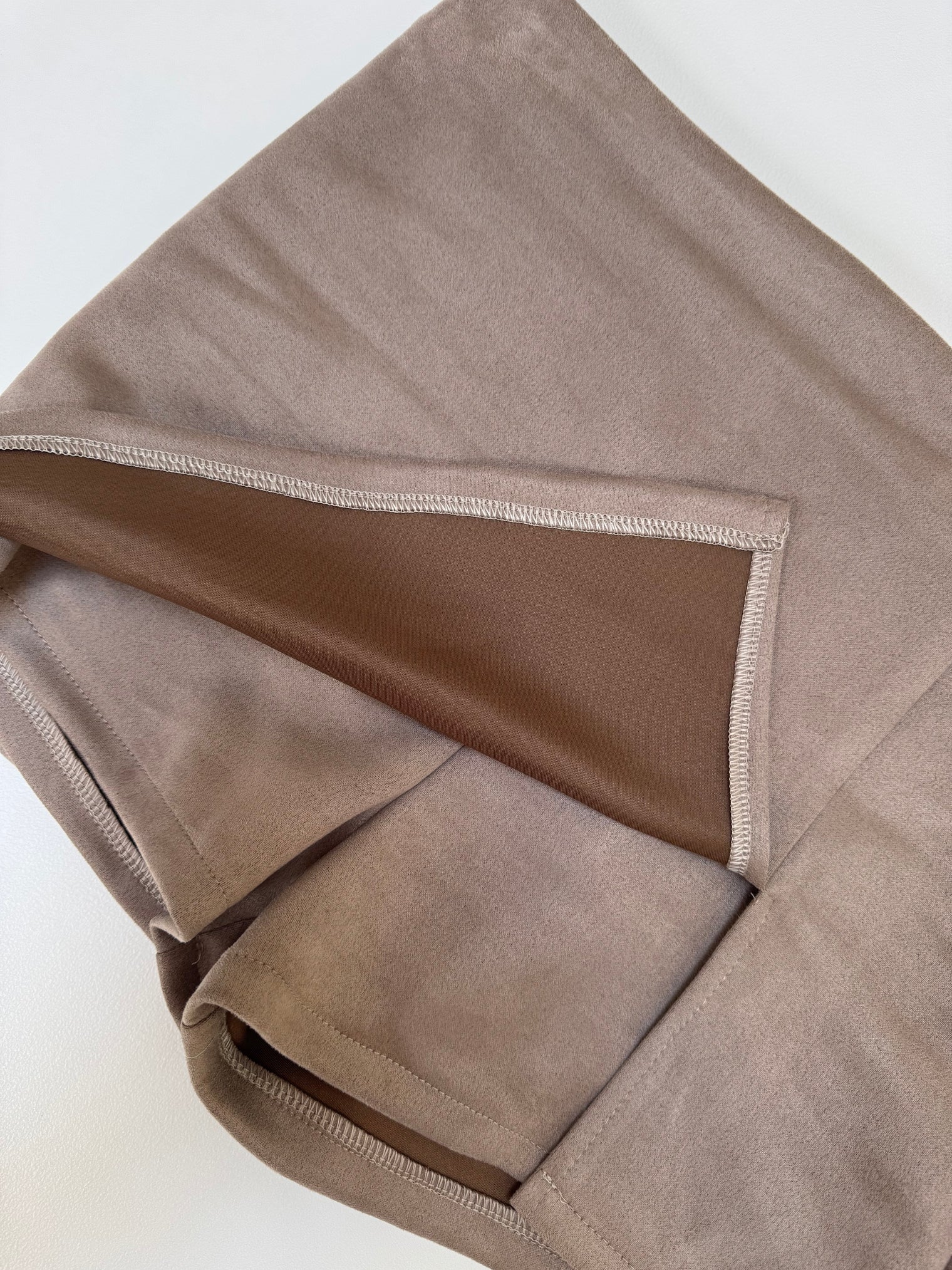 Velours Hosenrock mit leichtem Schlitz soft taupe