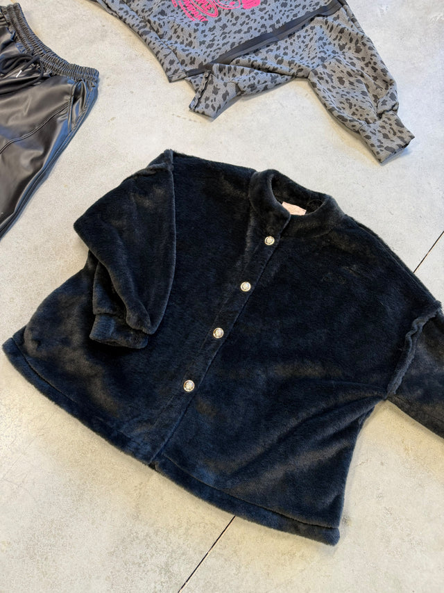 Teddyjacke Schwarz mit goldenen Knöpfen