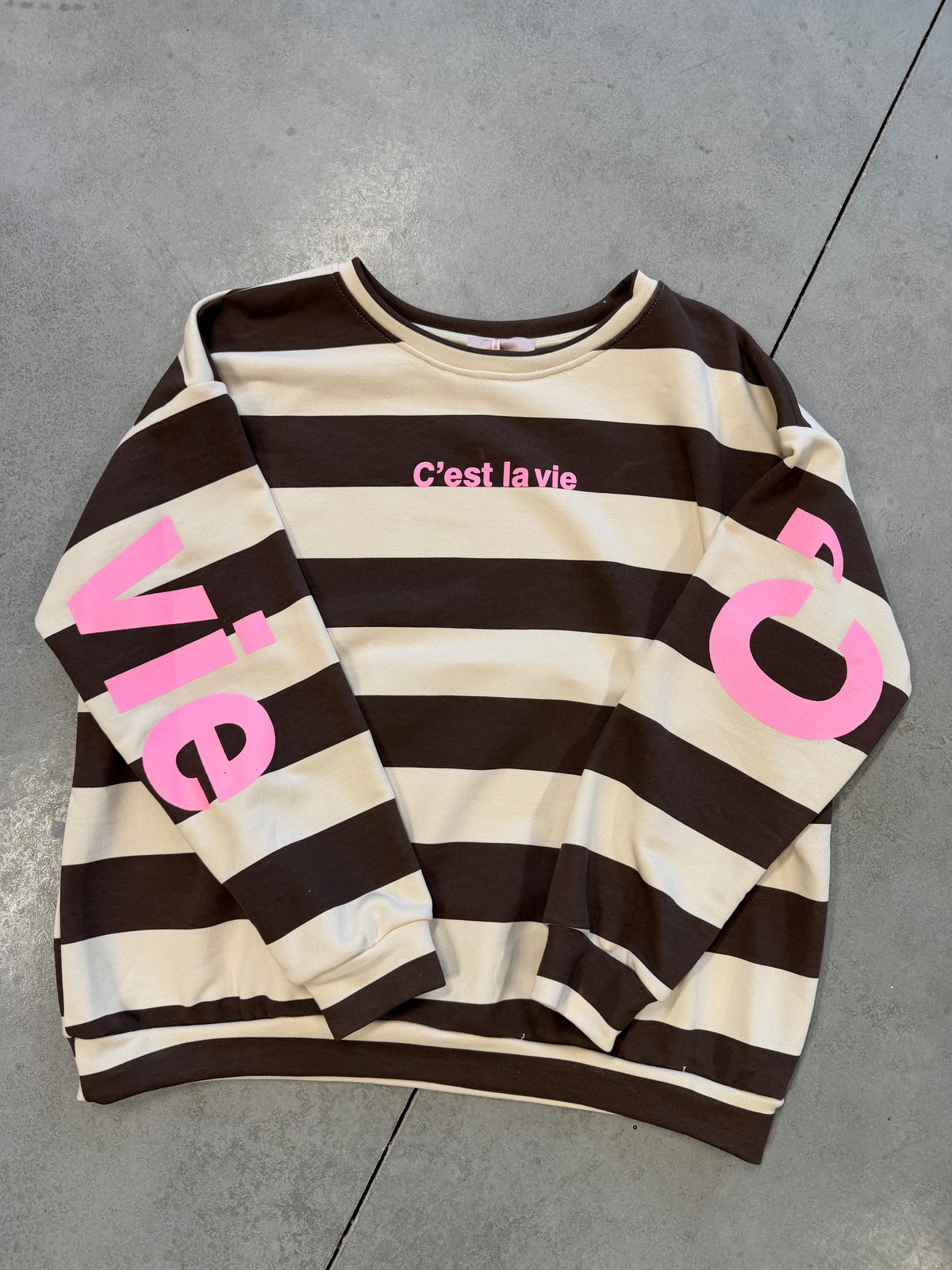 Sweater mit Rückenprint C'EST LA VIE beige/chocolate
