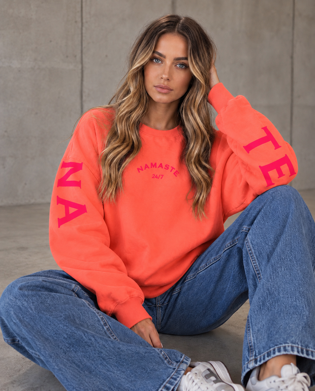 Sweater mit Rückenprint NAMASTE hot peach