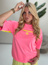 Statement Shirt rosa SUNSEEKER mit Rückenprint gelb