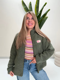 Kuschel Jacke mit Reißverschluss & Patch BE THE REASON FOR SMILES TODAY grün