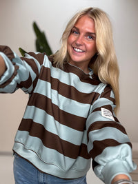 Butterstoff Sweater mit Patch am Ärmel BIG STRIPES mint/coffee