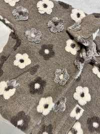 Jacke FLEUR DE LUXE mit 3D-Blütenapplikation taupe
