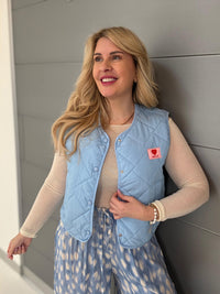 Puffy Weste Spring Lover mit Patch blau