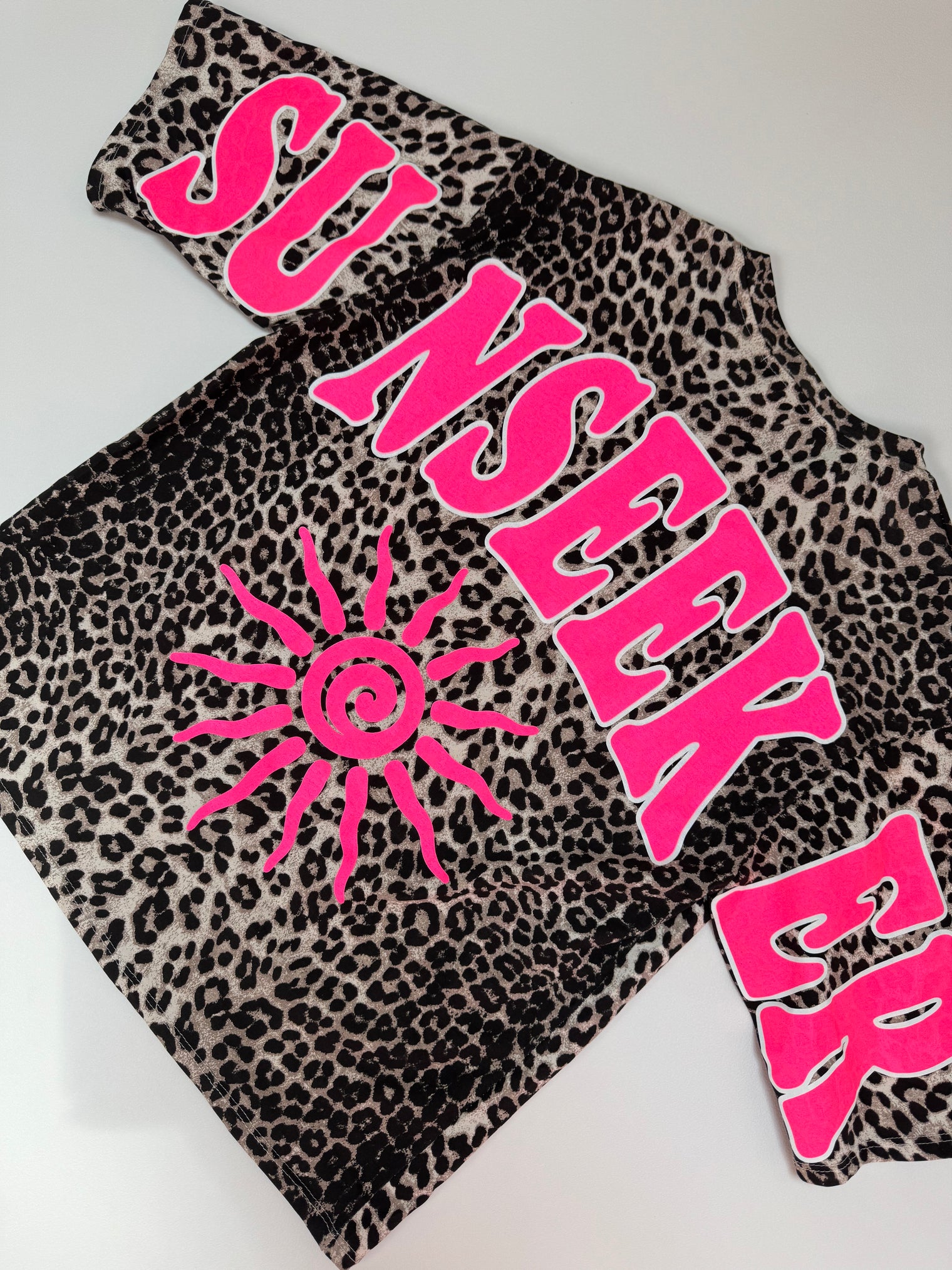 Statement Shirt leo SUNSEEKER mit Rückenprint pink