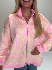 Zipper Strickjacke im angesagten Leo Muster rosa/buttermilk