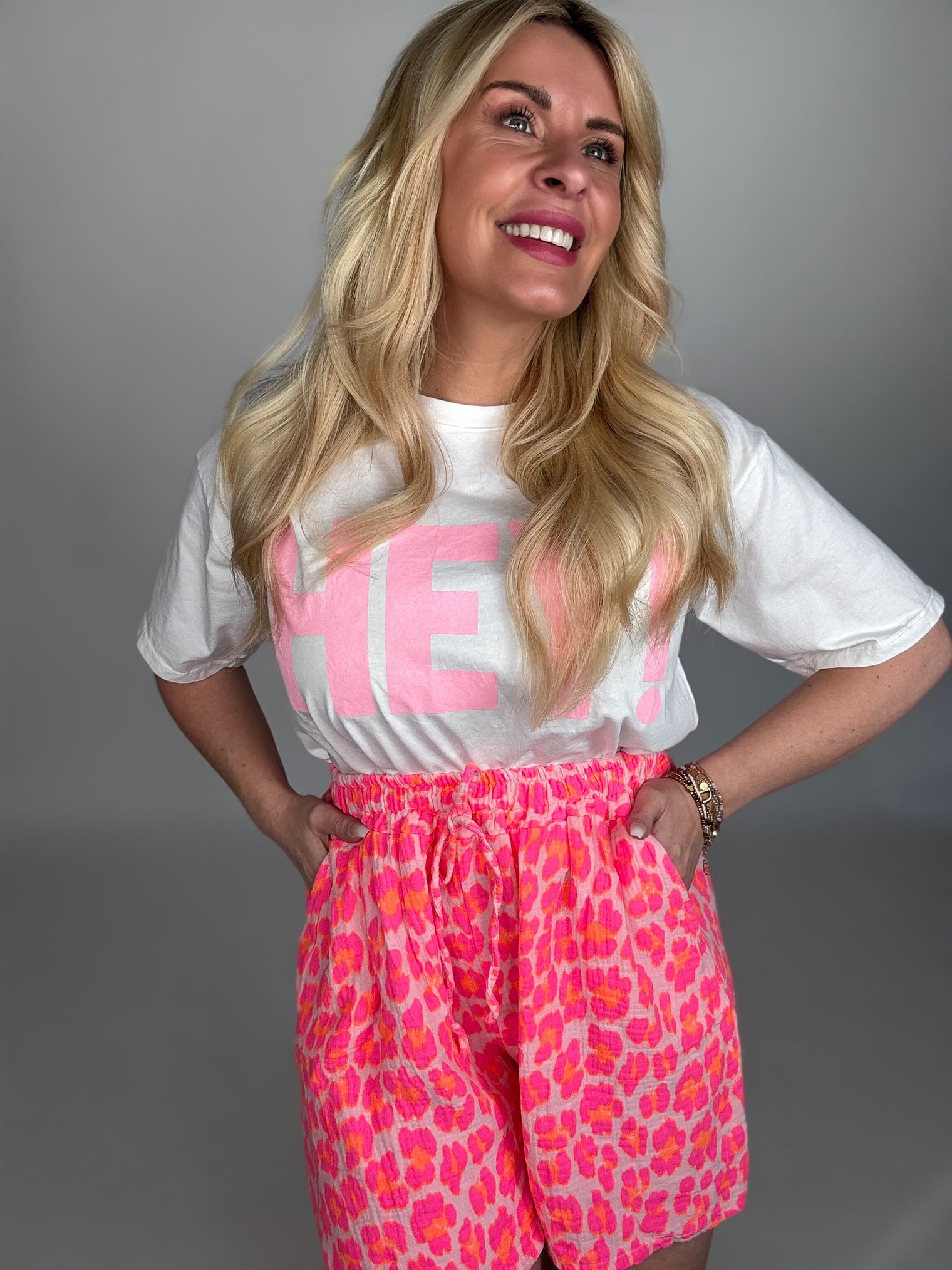 Stylische Musselin Short  LEO POWER pink/rosa/orange
