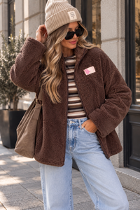 Kuschel Jacke mit Reißverschluss & Patch BE THE REASON FOR SMILES TODAY dark chocolate