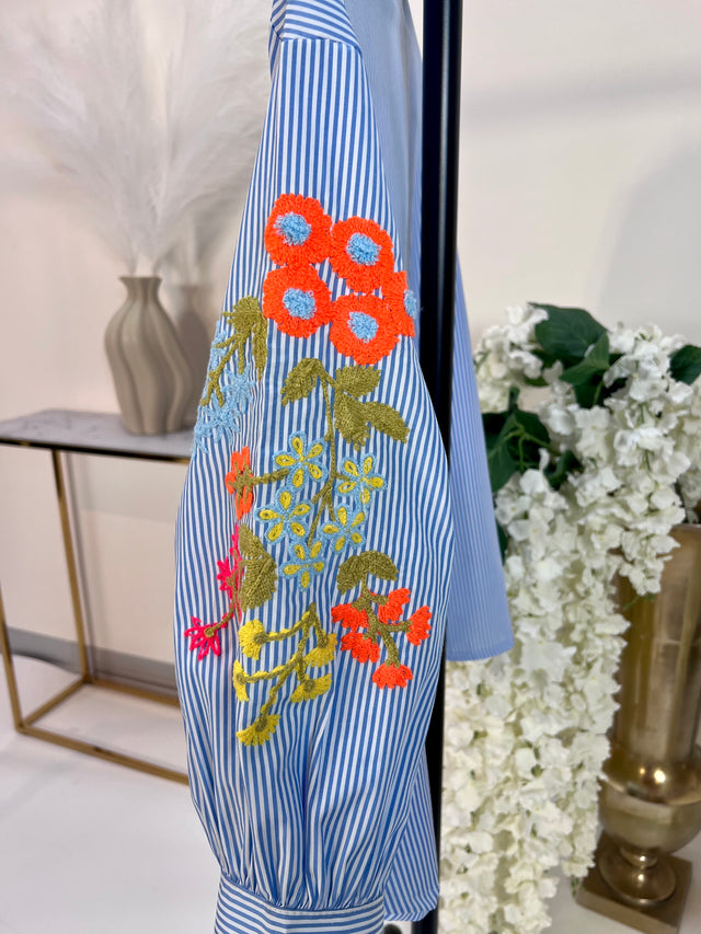 Bluse mit Stickereien LADY LIKE hellblau/weiß gestreift