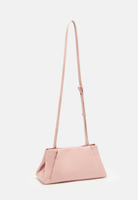 LES VISIONNAIRES JOELLE ESSENTIAL SILKY