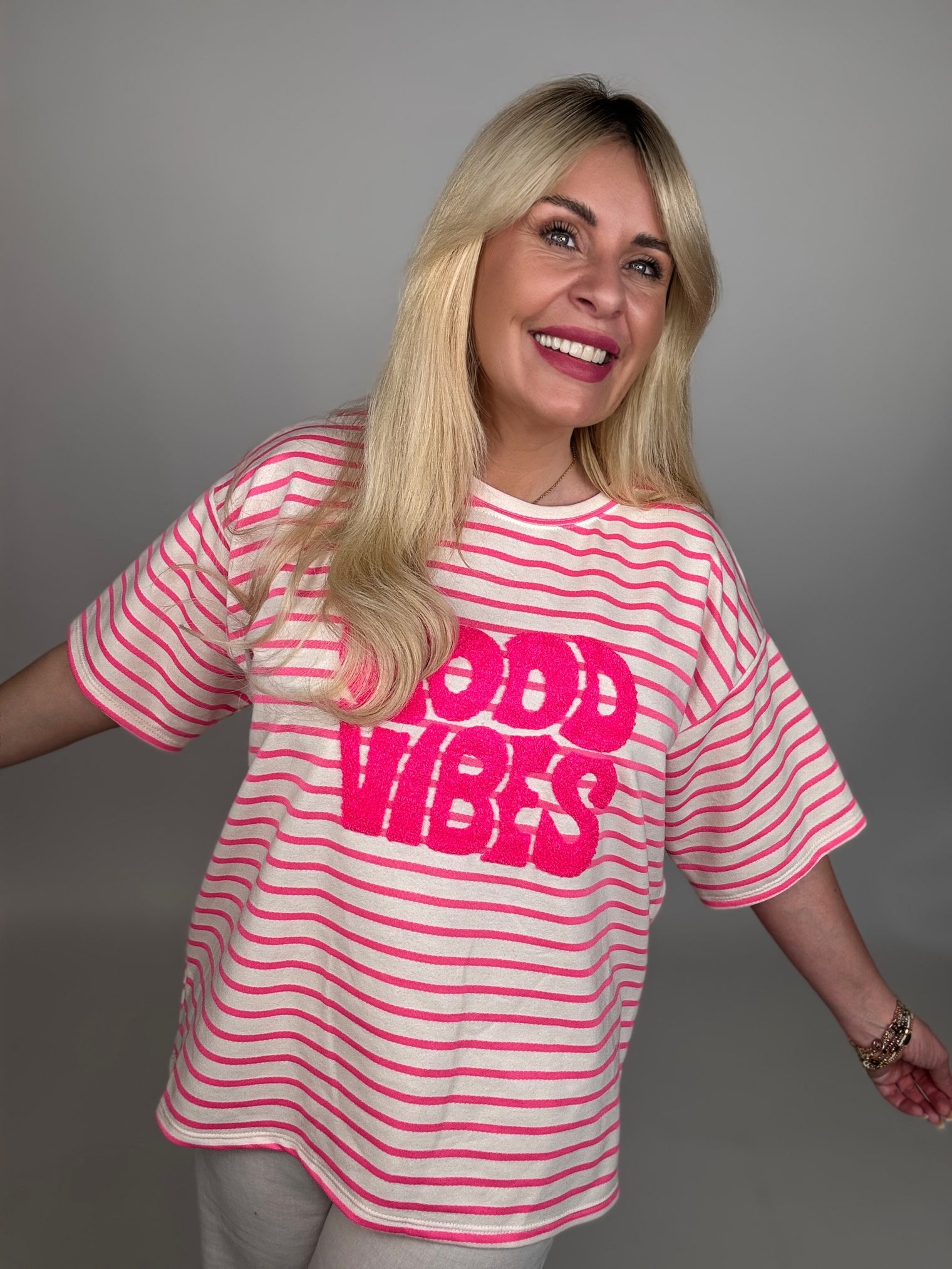 Statement Shirt gestreift GOOD VIBES hot pink