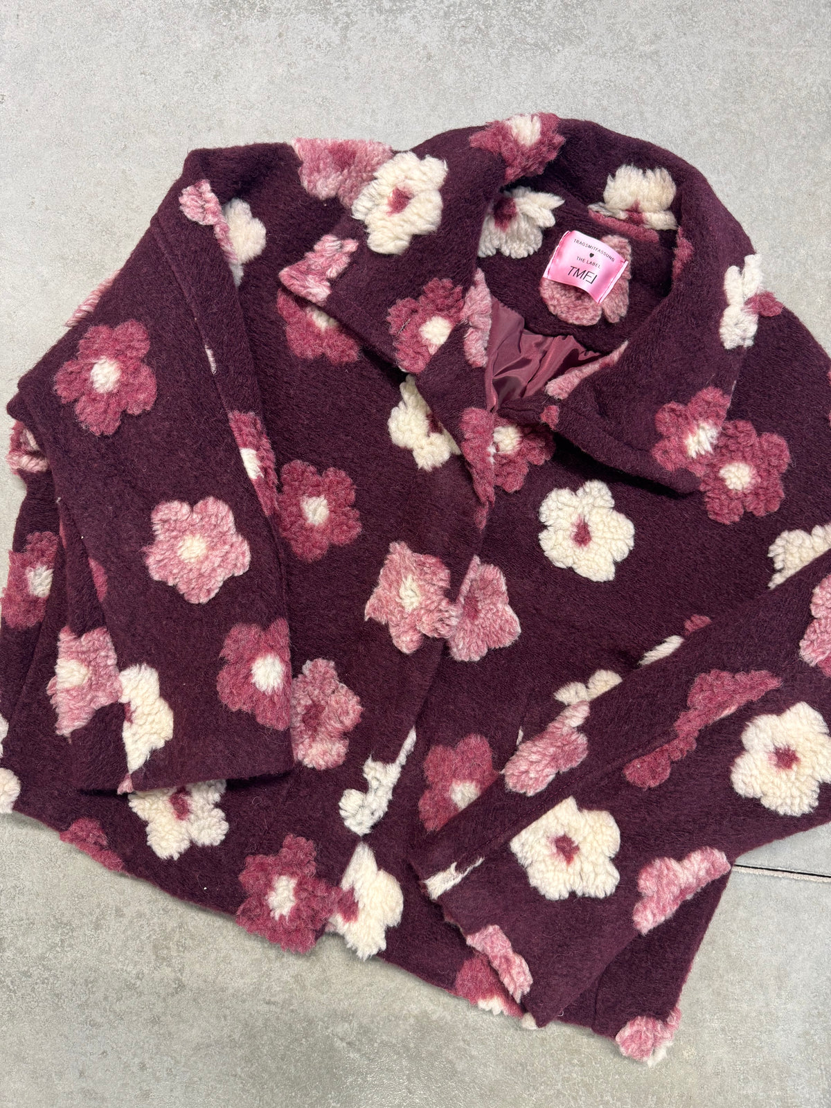 Jacke FLEUR DE LUXE mit 3D-Blütenapplikation burgundy