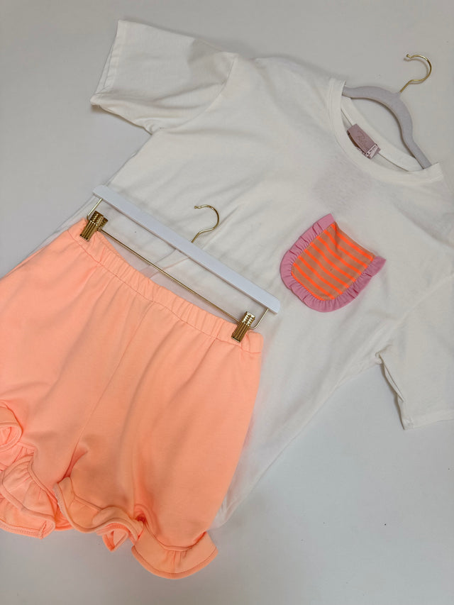 Shirt mit kleiner Brusttasche KISS MY VOLANTS weiß