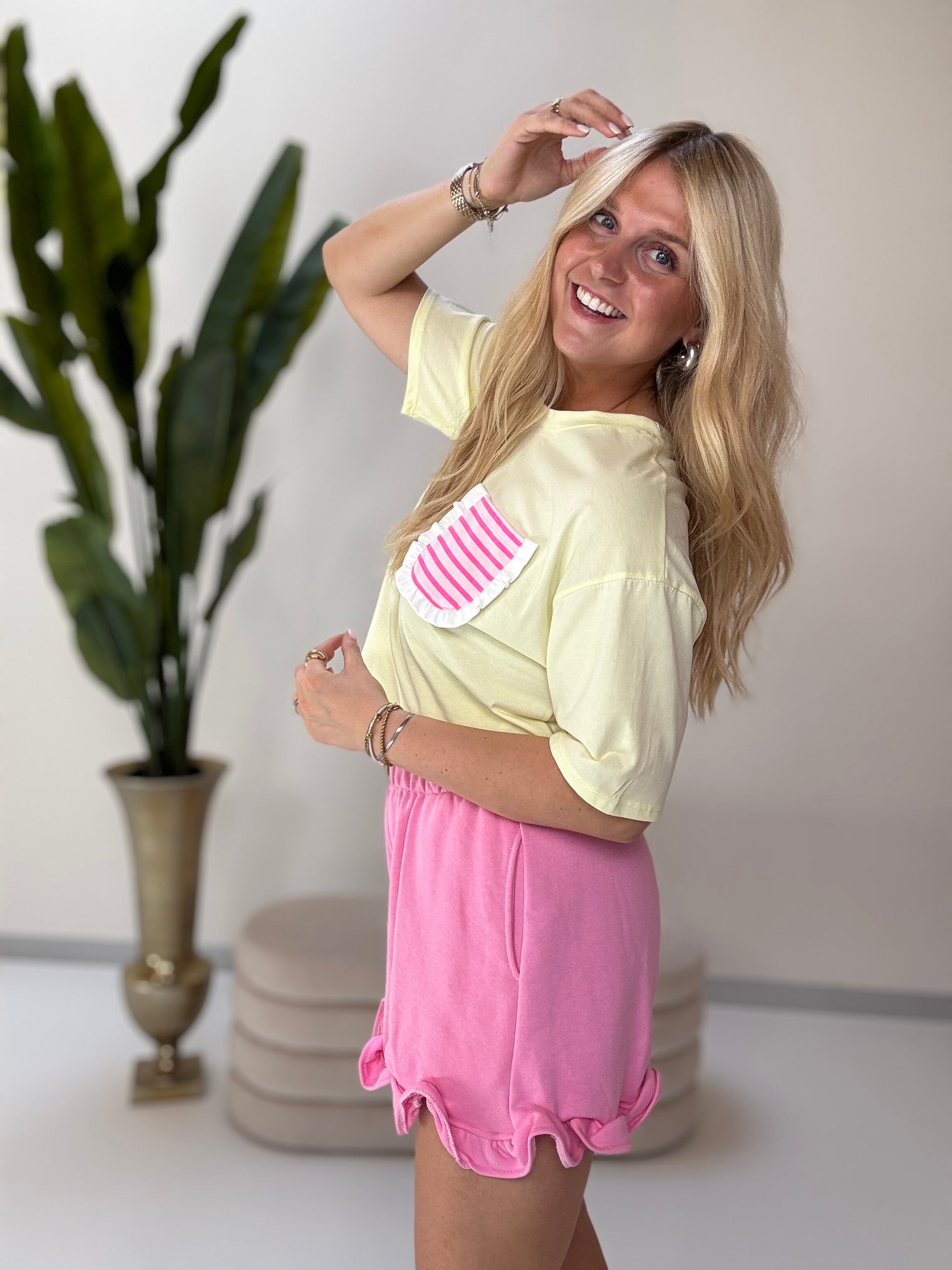 Shirt mit kleiner Brusttasche KISS MY VOLANTS buttermilk lemon