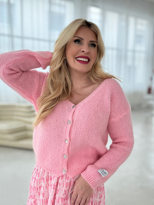 Kuschelweiche Basic Strickjacke mit Patch am Ärmel rosa