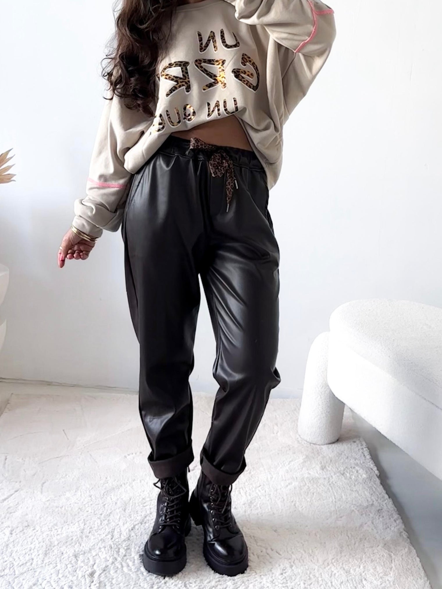 Pu Hose Lederoptik Dark Chokolate Leo